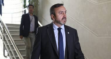 Defensa de diputado Pulgar solicitará cierre de investigación para avanzar a juicio en su contra