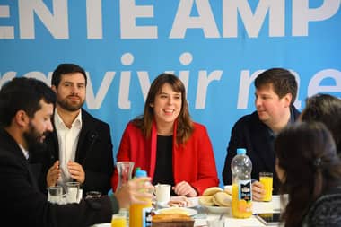 Frente Amplio analiza derrota electoral y llama a la unidad progresista tras triunfo de Kast