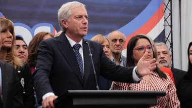 Kast evade pregunta de Jara sobre indultos a pedófilos: "No voy a caer en su juego"