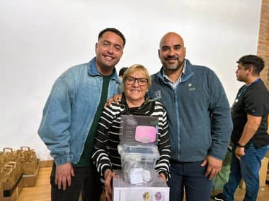 Municipio de Molina entregó kits de masajes e implementación a 100 cuidadores de la comuna