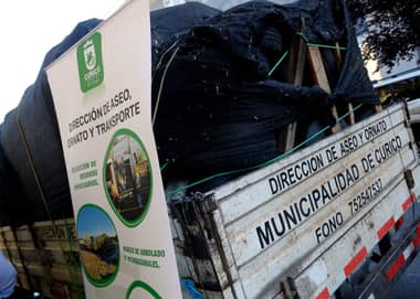 Municipio de Curicó retiró más de 700 neumáticos abandonados de la vía pública