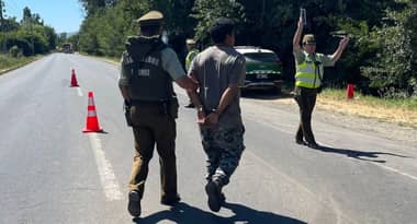 Molina: Carabineros detiene a conductores extranjeros tras masiva fiscalización a transporte de temporeros