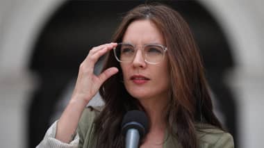 Vallejo niega 'efecto Kast' en migración pese a percepción del Presidente de Perú