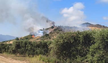 Incendio forestal afecta antena de Movistar y genera cortes de energía en Sagrada Familia