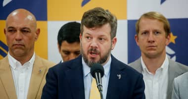 Acuerdo preliminar entre Kaiser y Kast abre puerta a libertarios en nuevo gobierno