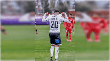 Curicó Unido anuncia el fichaje del volante Enzo Ormeño