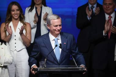 José Antonio Kast se trasladará a Penco en medio de incendios forestales