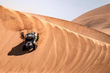 López avanza al 4° lugar y queda a 33 minutos del podio en el Dakar