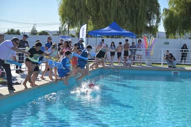 Piscina municipal de Molina abre sus puestas tras una década sin funcionamiento