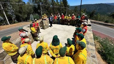 A 8 años de la tragedia en Las Cardillas: Honran memoria de los cuatro brigadistas de Conaf fallecidos en combate