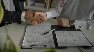 Contratos a plazo fijo: cuándo se transforman en indefinidos según la ley chilena