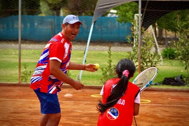 Escuela de Tenis Curicó inició proyecto de colaboración con las Aldeas SOS