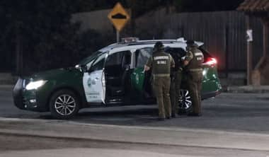 Villa Prat: Carabineros detuvo a sujeto que amenazaba a transeúntes con una motosierra