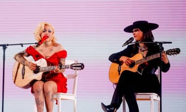 El estrecho lazo curicano de Javiera Electra: La artista que brilló con Mon Laferte en el Festival de Viña