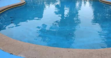 Conmoción en San Clemente: Encuentran fallecidos a madre e hijo al interior de una piscina