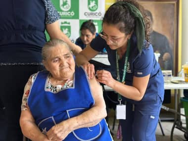 Departamento de Salud habilitó punto de vacunación en Mall Curicó