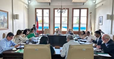 Concejales piden un debido proceso en sumario contra el alcalde de Curicó por visita a casino