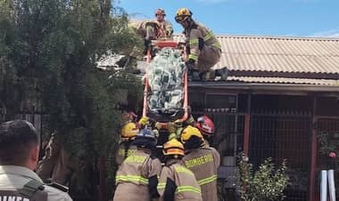 Tragedia en Romeral: Conocido vecino fallece sobre el techo de una vivienda mientras instalaba una chimenea