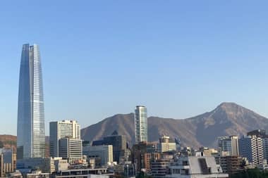 Actividad económica chilena retrocede 0,1% en enero, incumpliendo expectativas de crecimiento