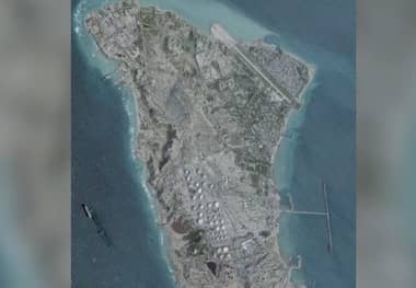 Estados Unidos bombardea la Isla de Jark vital para el petróleo iraní