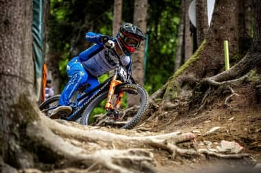 Todo listo para el descenso "Amigo Kate": Cerro Condell recibe este sábado gran evento de mountain bike
