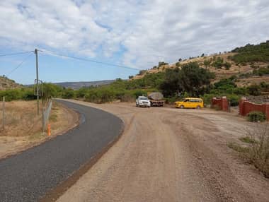 Dirigente de El Parrón entrega carta al delegado presidencial de Curicó por abandono de obras