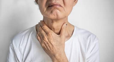 ¿El té con limón daña la voz?: Especialista del Hospital de Molina derriba popular mito médico en la antesala del invierno