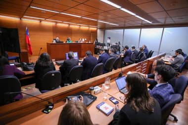 Condenan a más de 28 imputados por fraude que desfalcó $28 mil millones en Carabineros