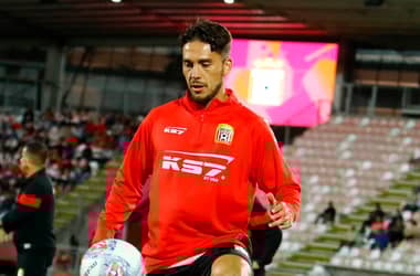 Sanhueza sobre su rol como volante en Curicó Unido: "Si es por el bien del equipo, hay que hacerlo"