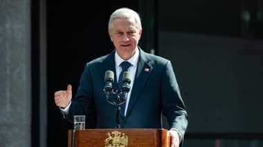 Encuesta Criteria: Aprobación de Kast sube a 38% y proyecto de reconstrucción divide opiniones