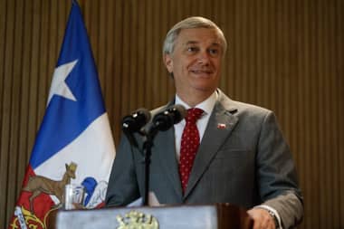 Cadem: 52% considera peor de lo esperado el primer mes de gobierno de Kast