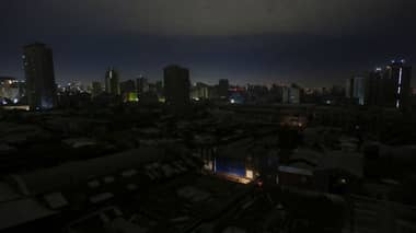 SEC impone nuevas multas millonarias por mega apagón de 2025