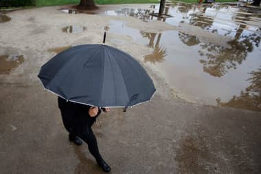 Crecida de quebrada Santa Rita deja nueve personas aisladas en Romeral