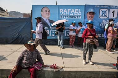 Elecciones en Perú presentan 36 candidatos y papeletas gigantes