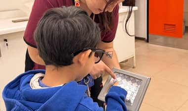 El peligro de confundir la miopía infantil con problemas de atención escolar