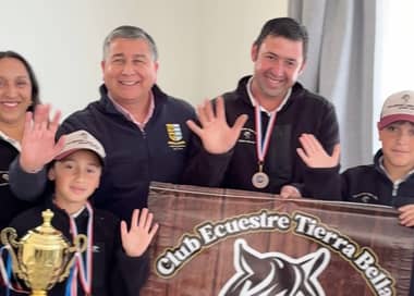 Teno sella compromiso de apoyo con joven campeón de deporte ecuestre para futuros desafíos