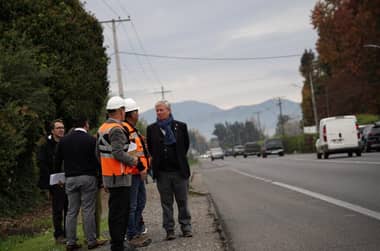 Autoridades proyectan mejoras viales en sectores rurales de Curicó tras inspección en terreno