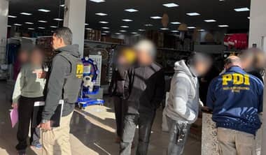 Operativo de fiscalización en locales comerciales de Curicó deja a 15 extranjeros denunciados