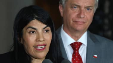 Ministra de Ciencias enfrenta doble polémica: contradicciones por salida de subsecretario y sociedades sin declarar