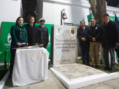 Con revelación de un memorial se desarrolló homenaje a las Glorias Navales en Cementerio Municipal de Curicó