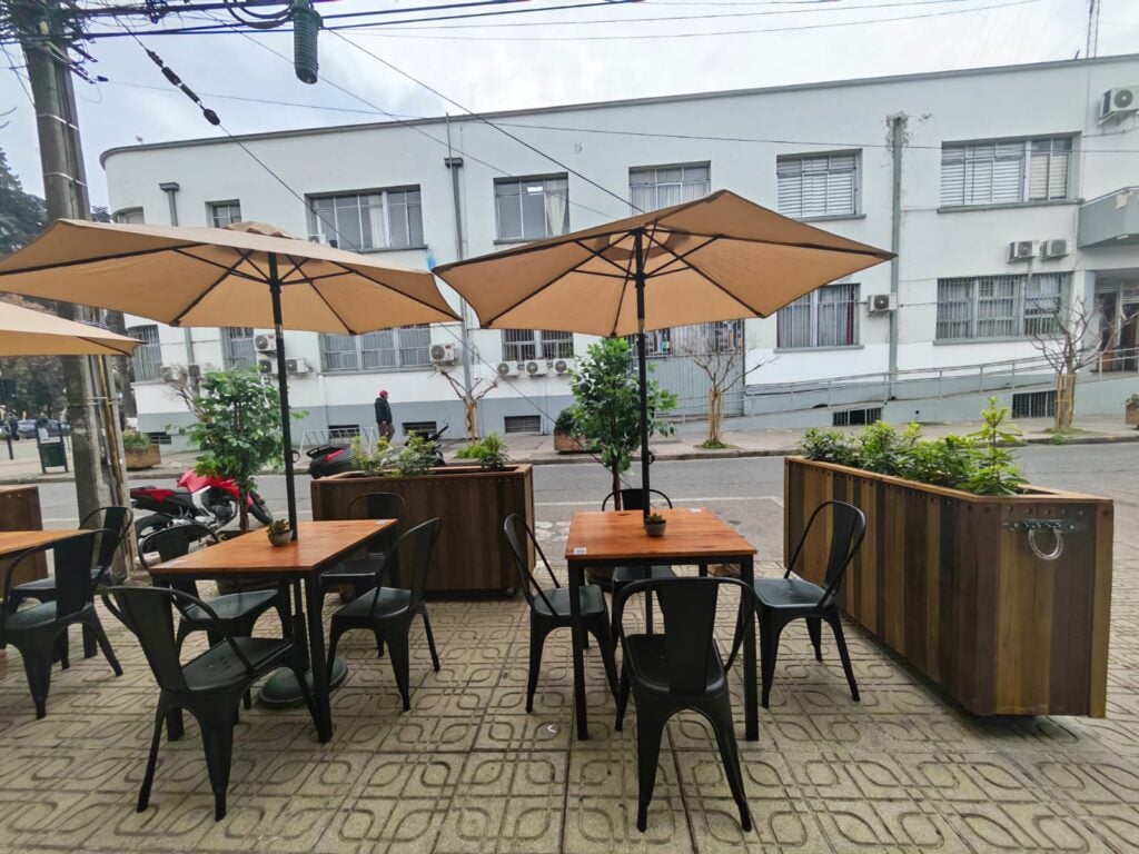 Concejo Municipal de Curicó aprobó ordenanza para instalación de terrazas en sectores comerciales