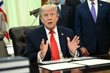 Trump anuncia acuerdo de paz con Irán y reapertura del Estrecho de Ormuz: "¡Que el petróleo fluya!"