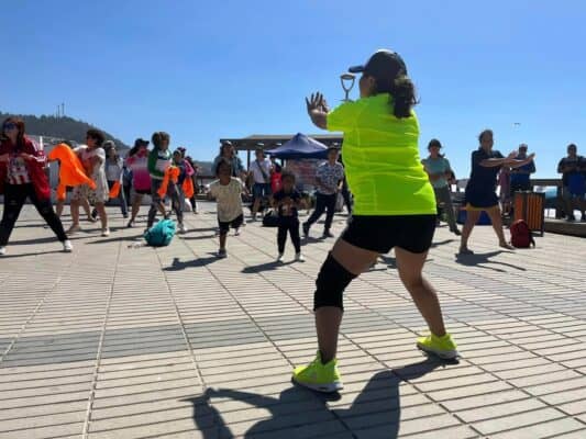 “Tu verano más motivado” se toma la playa de Iloca