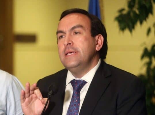 Diputado Donoso critica ausencia de ministro de Vivienda en sesión especial por temporales en la zona centro sur