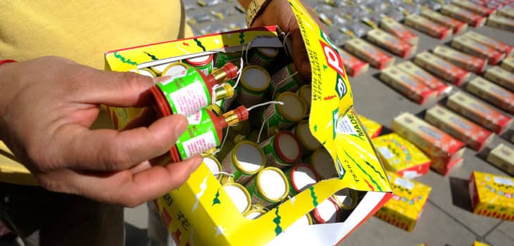 Aumentan denuncias por uso de fuegos artificiales en barrios de Curicó y vecinos acusan nula fiscalización