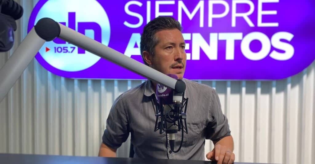 Periodista curicano lanza la tercera edición del libro “Yo iba entre las canchas”