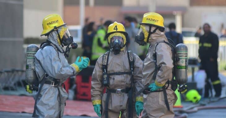 Emergencia química provoca cortes y desvíos de tránsito en Curicó