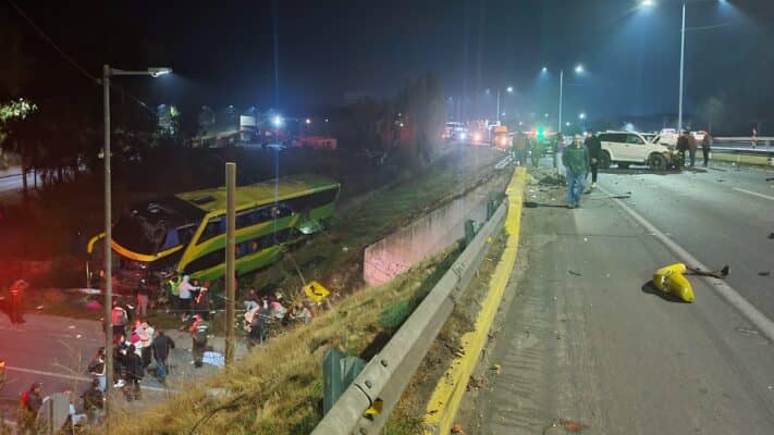 Buses Artumar agradece apoyo tras grave accidente en Curicó: Conductor se recupera favorablemente