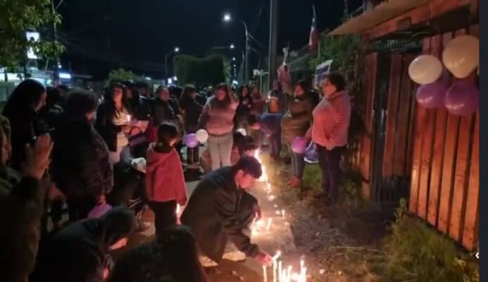 Masiva velatón por Paola Flores Ovalle: Familia y amigos exigen justicia
