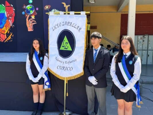 Liceo Bicentenario Zapallar de Curicó celebró su 17mo aniversario